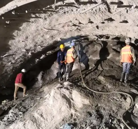 石家庄拱顶带模注浆料的施工流程及注意事项